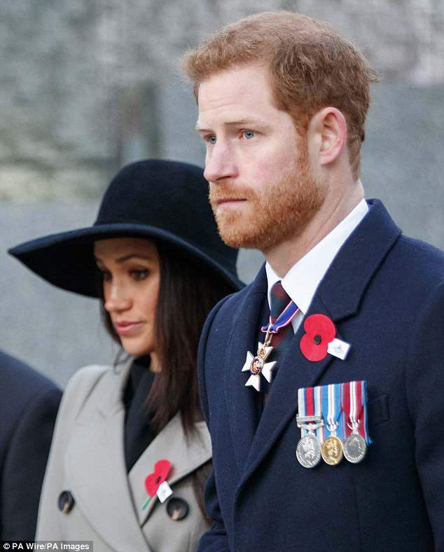 Nhà báo nổi tiếng người Anh gây sốc với tuyên bố: Đám cưới hoàng gia có thể biến thành mớ hỗn độn không cách nào cứu vãn vì những người này - Ảnh 1.