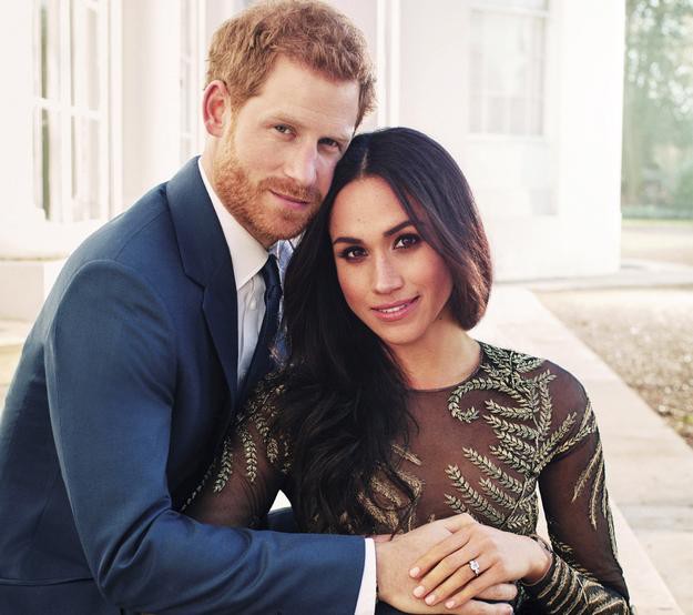 Cận cảnh quá trình công phu làm ra chiếc bánh cưới “lịch sử” của Hoàng tử Harry và Meghan Markle - Ảnh 5.