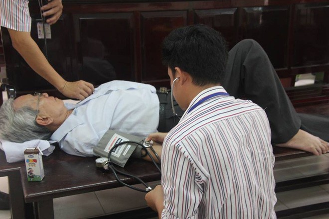 Thẩm phán Thiện nói nếu phạt tù, ông Nguyễn Khắc Thủy sẽ tìm đến cái chết - Ảnh 1. Thẩm phán Thiện nói nếu phạt tù, ông Nguyễn Khắc Thủy sẽ tìm đến cái chết - Ảnh 1.