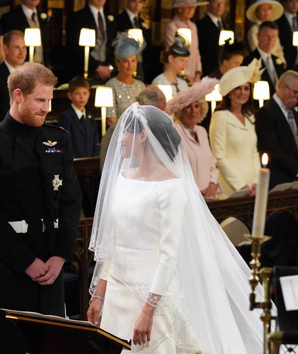 Meghan Markle quá xinh đẹp, nhưng không phải ai cũng biết bí mật về chiếc vương miện mà cô đội hôm nay - Ảnh 5.