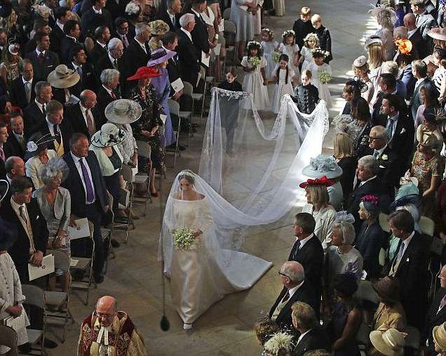 Sau cô bé cáu kỉnh, lại xuất hiện thêm một nhân vật nhí siêu dễ thương gây chú ý trong đám cưới của Hoàng tử Harry và Meghan Markle - Ảnh 3.