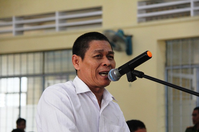 Tiếp tục xét xử phúc thẩm gã hàng xóm xâm hại bé gái 13 tuổi khiến em uất ức tự tử vào ngày 22/5 - Ảnh 1.