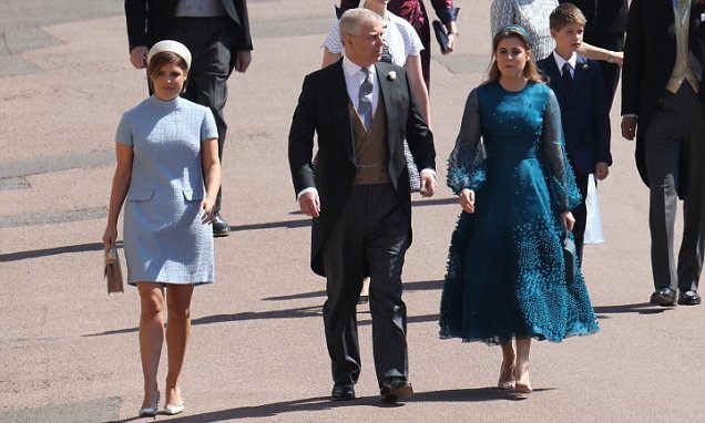 2 nàng Công chúa hay làm màu được mong chờ nhất tại đám cưới Hoàng gia lại gây thất vọng toàn tập vì… đội mũ quá bình thường - Ảnh 4.