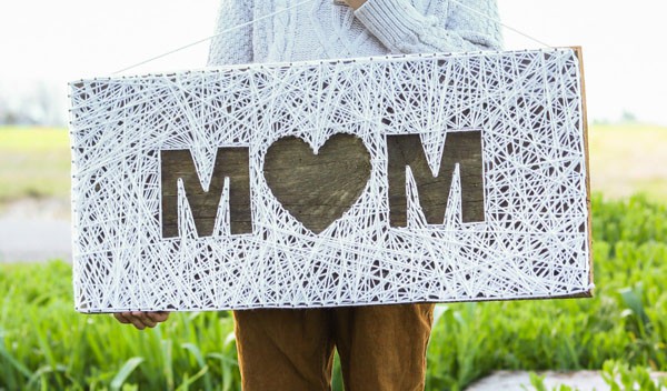 Làm tranh len độc đáo tặng mẹ nhân ngày Mother’s Day - Ảnh 6.