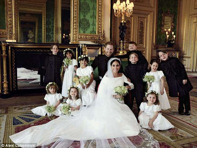 Khi bạn mơ về một bộ ảnh cưới hoàn hảo như Hoàng gia Anh thì đây là thực tế phũ phàng mà bạn phải chấp nhận - Ảnh 2.