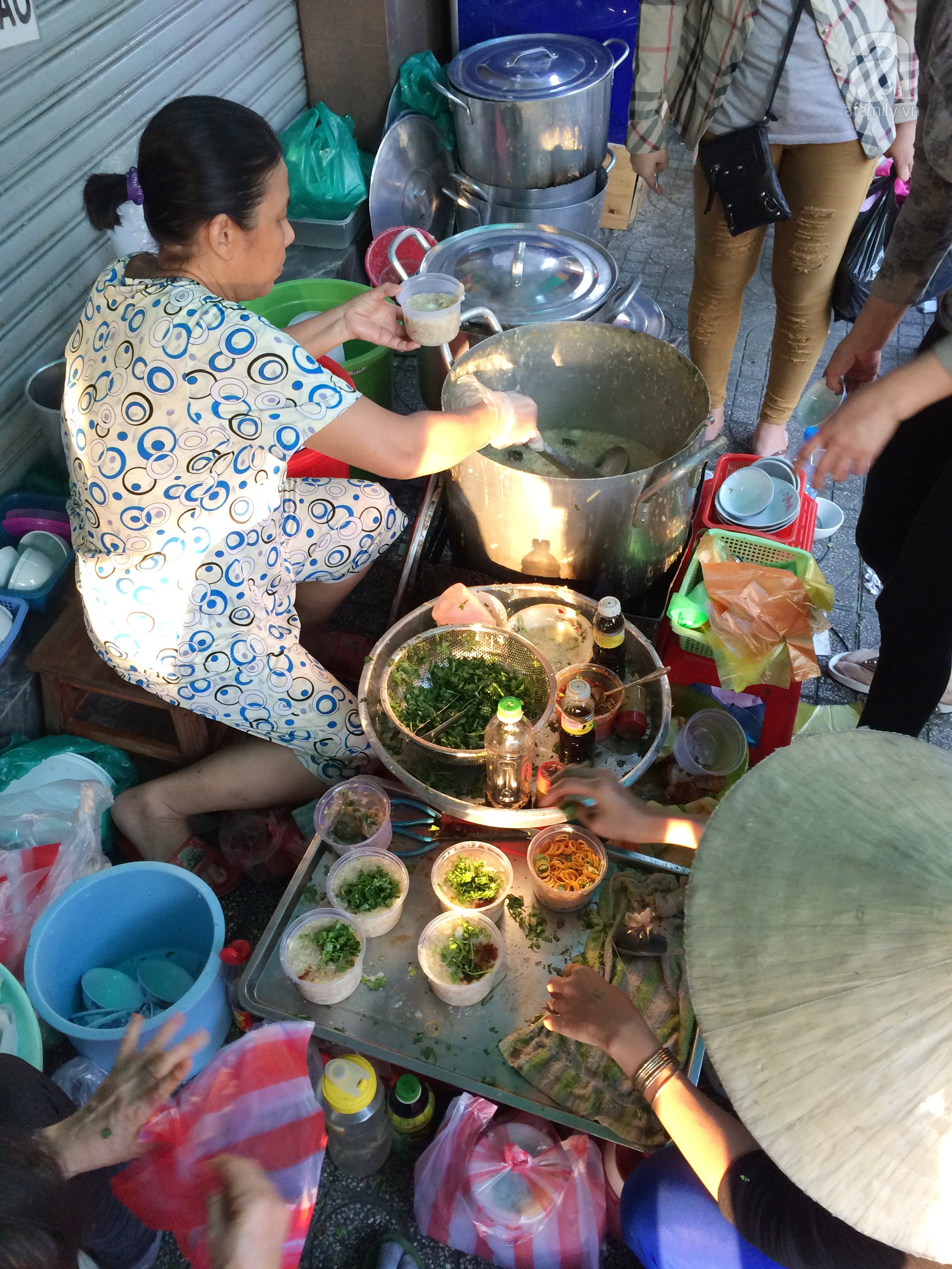 5 hàng súp cua nhắc đến tên ai cũng phải gật gù khen ngon của Sài Gòn - Ảnh 7. 5 hàng súp cua nhắc đến tên ai cũng phải gật gù khen ngon của Sài Gòn - Ảnh 7.