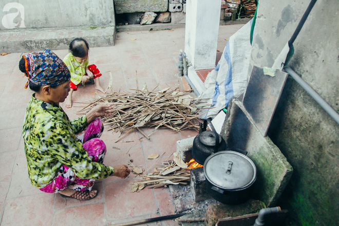 Hạnh phúc không lời của cô gái 30 tuổi mắc kẹt trong cơ thể trẻ lên 3, lớn lên và già đi trên tay mẹ - Ảnh 13.