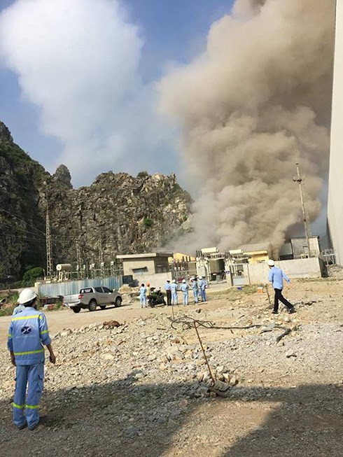 Nhà điều hành của nhà máy xi măng Xuân Thành nổ như bom - Ảnh 2.