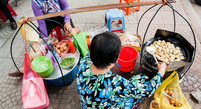 Gợi ý con hẻm ăn trưa giá rẻ dành cho dân văn phòng khu nhà thờ Đức Bà - Ảnh 3. Gợi ý con hẻm ăn trưa giá rẻ dành cho dân văn phòng khu nhà thờ Đức Bà - Ảnh 3.