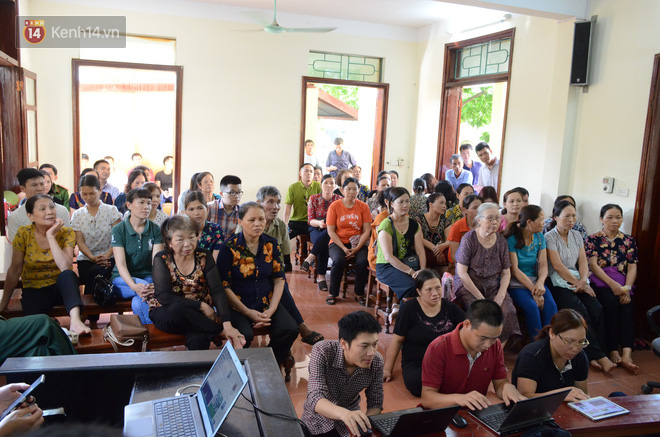 Nữ luật sư trao 9 phong bì cho người nhà nạn nhân trong phiên xử BS Lương: Đây là tình cảm cá nhân, không ảnh hưởng đến thân chủ của tôi - Ảnh 5. Nữ luật sư trao 9 phong bì cho người nhà nạn nhân trong phiên xử BS Lương: Đây là tình cảm cá nhân, không ảnh hưởng đến thân chủ của tôi - Ảnh 5.