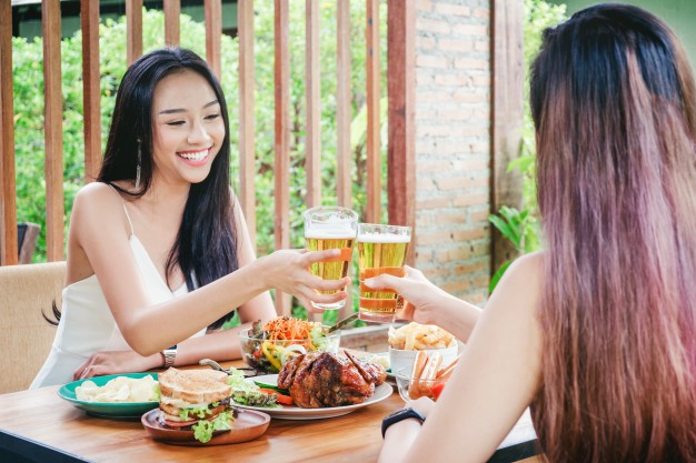 Chỉ vì một chút mất cảnh giác, người vợ đau đớn mất chồng vào tay cô ả hàng xóm vừa ly hôn - Ảnh 2. Chỉ vì một chút mất cảnh giác, người vợ đau đớn mất chồng vào tay cô ả hàng xóm vừa ly hôn - Ảnh 2.