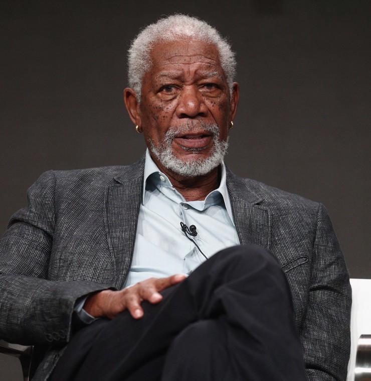 Sau lời xin lỗi, Morgan Freeman khẳng định chỉ "pha trò vô duyên" chứ không  quấy rối và cưỡng ép quan hệ