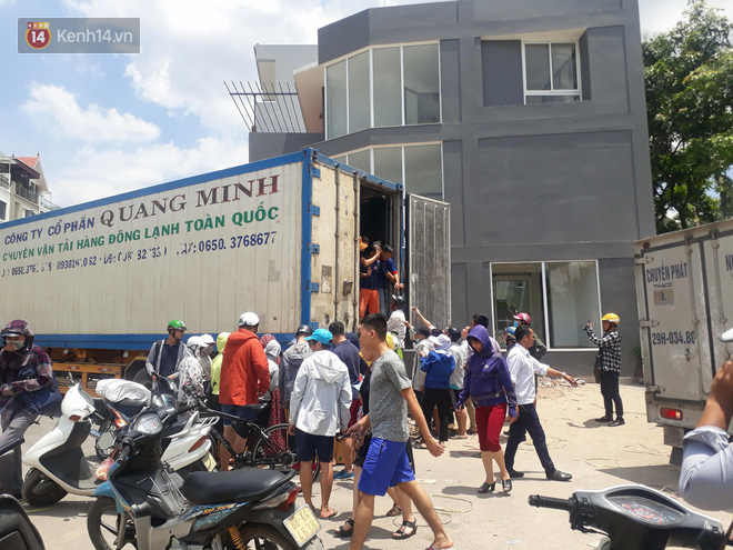 Bỏ tiền giải cứu 17 tấn sầu ri&ecirc;ng giữa trưa h&egrave; H&agrave; Nội, người mua thất vọng với chất lượng thực tế: T&agrave;i xế l&ecirc;n tiếng - Ảnh 8.