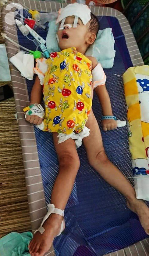 Đang bán rau ngoài chợ, mẹ đơn thân rụng rời nghe tin con trai 2 tuổi rớt xuống sông ngưng tim - Ảnh 6. Đang bán rau ngoài chợ, mẹ đơn thân rụng rời nghe tin con trai 2 tuổi rớt xuống sông ngưng tim - Ảnh 6.