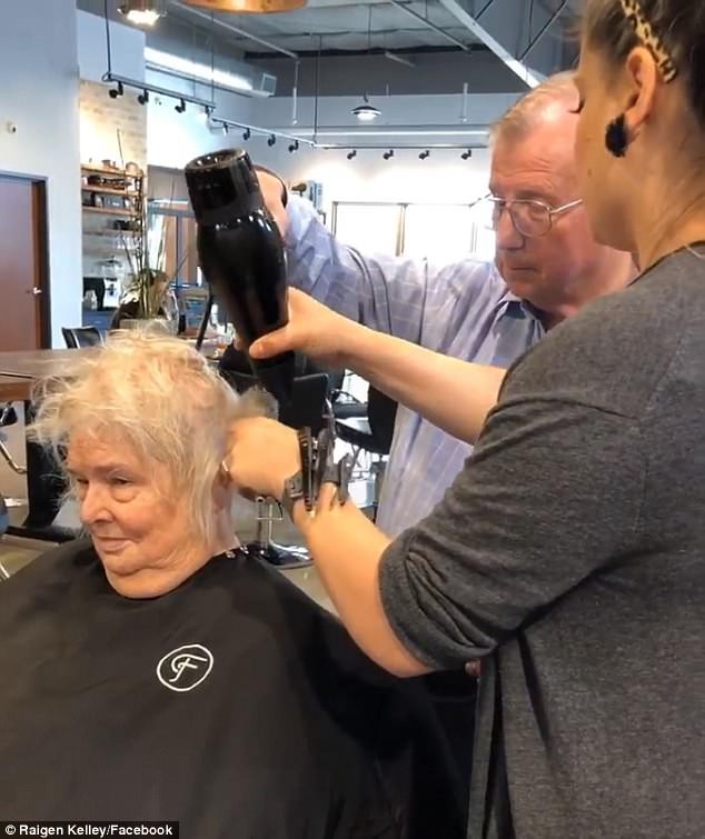 Hướng dẫn cắt kiểu tóc MOHICAN dành cho người mặt Tròn  Cắt tóc nam 2020   Chính Barber Shop  YouTube