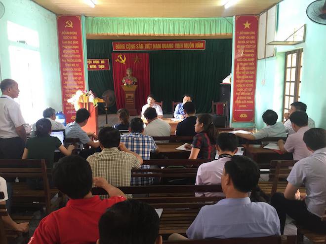 Vụ giếng nước biến thành giếng dầu: Doanh nghiệp và người dân tổ chức đối thoại - Ảnh 2. Vụ giếng nước biến thành giếng dầu: Doanh nghiệp và người dân tổ chức đối thoại - Ảnh 2.