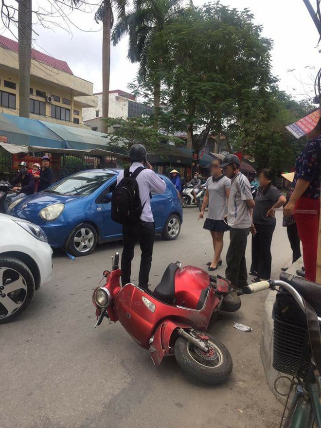 Nữ tài xế tuyên bố con người không quan trọng sau va chạm giao thông là một chánh văn phòng ở đất Cảng - Ảnh 3.