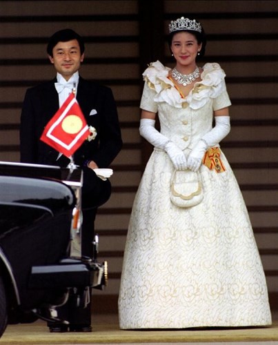 Những bộ váy cưới Hoàng gia mà cô gái nào cũng ao ước khoác lên mình - Ảnh 3.