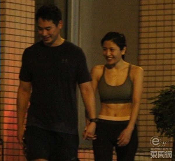Mỹ nữ TVB từng dính scandal mây mưa nơi công cộng bất ngờ tuyên bố kết hôn - Ảnh 1.