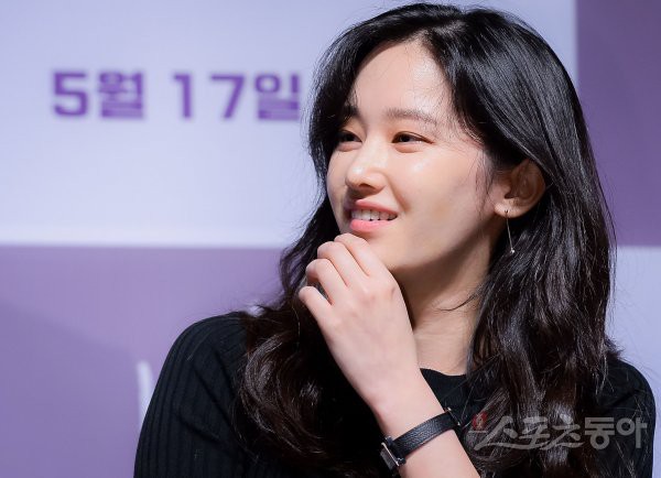 Nàng thơ duy nhất của xứ Hàn tại Cannes 2018: Không quá xinh vẫn gây sốt nhờ mặt siêu lạnh - Ảnh 12.