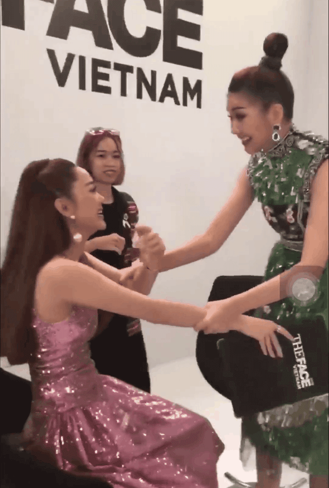 Cùng trong một khung hình, Minh Hằng nổi hơn cả Thanh Hằng và Võ Hoàng Yến vì chiếc cằm dài nhọn hoắt - Ảnh 3.