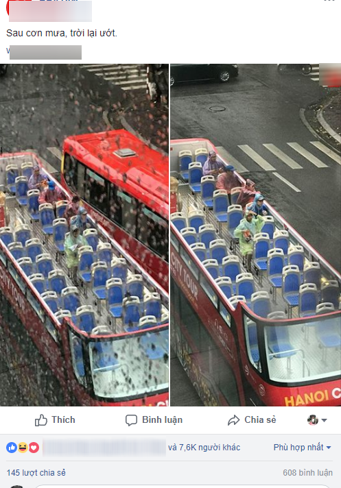 Hà Nội: Hàng loạt hành khách mặc áo mưa trải nghiệm xe buýt mui trần sang chảnh, bất chấp trời mưa gió - Ảnh 1.