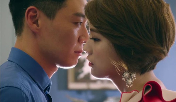 Được chồng đột ngột quan tâm sau nhiều năm lạnh nhạt, từ đó tôi mới phát hiện ra sự thật về nhân tình của chồng - Ảnh 1. Được chồng đột ngột quan tâm sau nhiều năm lạnh nhạt, từ đó tôi mới phát hiện ra sự thật về nhân tình của chồng - Ảnh 1.