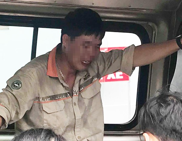 Vụ xe tải lùi làm 3 mẹ con tử vong thương tâm: Lái xe tải phải đối mặt với mức xử phạt nào? - Ảnh 2.