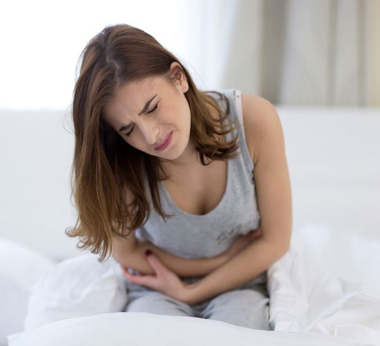 Mọi người cần đến bác sĩ càng sớm càng tốt khi nhận thấy những triệu chứng này của bệnh viêm ruột thừa - Ảnh 2.