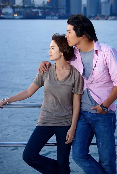Hoàng tử màn ảnh Hyun Bin: Thiếu gia độc thân giàu có và 3 năm thanh xuân bên cạnh Song Hye Kyo - Ảnh 10.