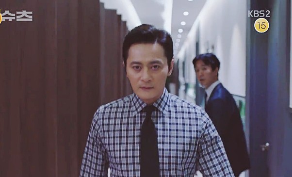 Phim của Jang Dong Gun tập cuối: Phản ứng hóa học của 2 nam chính còn bùng nổ gấp 10 lần chuyện tình yêu nam nữ - Ảnh 1.