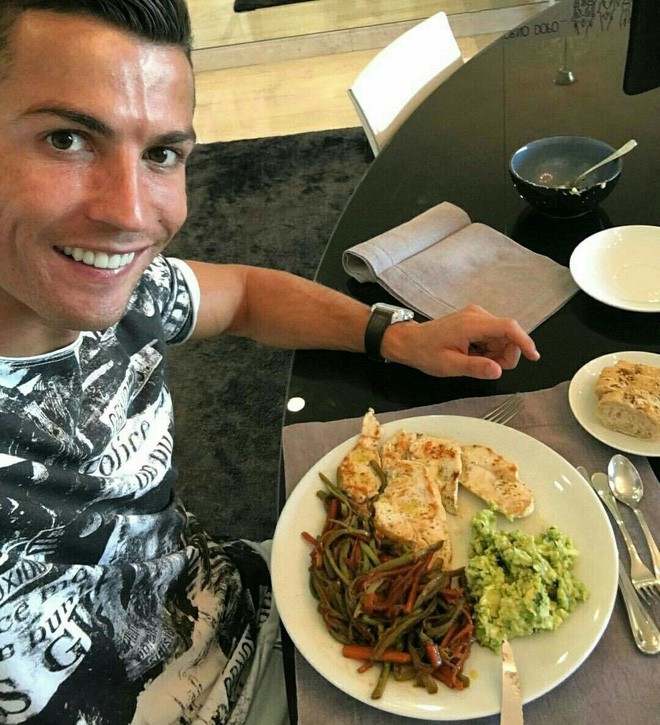 Để có được năng lực làm nên cú hat-trick trong trận đấu với Tây Ban Nha, Ronaldo đã tuân thủ chế độ ăn uống và cách tập luyện này - Ảnh 3.