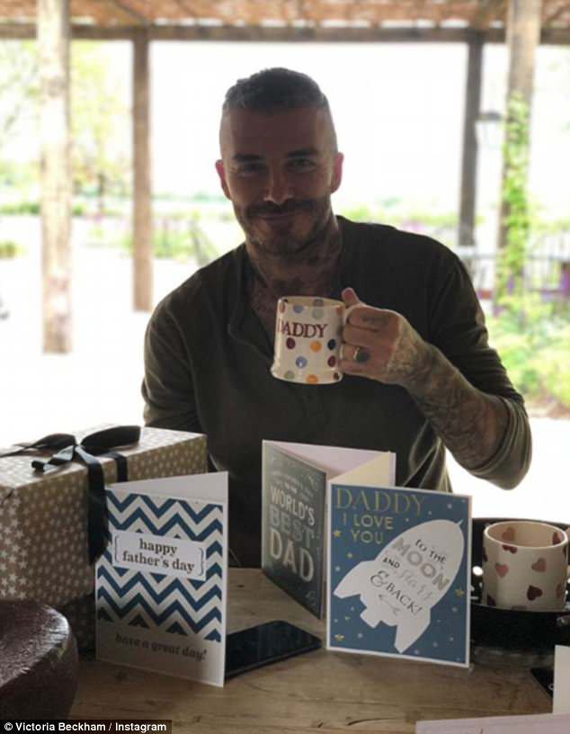 David Beckham chia sẻ nỗi niềm làm cha: Vẫn lo lắng cho con cả 19 tuổi và thường đi bộ cùng Harper đến trường - Ảnh 6.