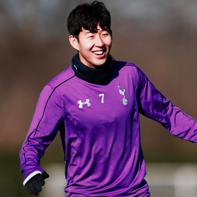 Son Heung-min: Chàng cầu thủ Hàn Quốc siêu dễ thương với đôi mắt một mí cùng nụ cười tươi như nắng chiều - Ảnh 6.