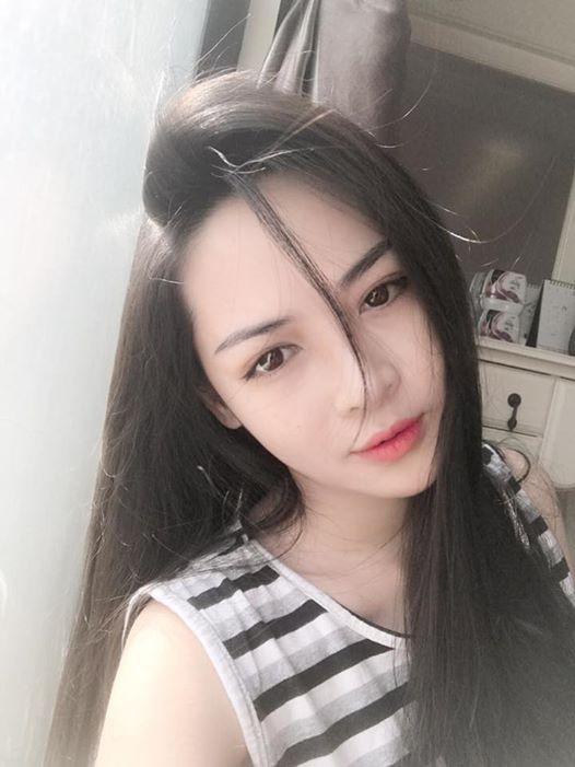 Hot girl PTTM Vũ Thanh Quỳnh trông như thế nào sau 3 năm dao kéo? - Ảnh 2.