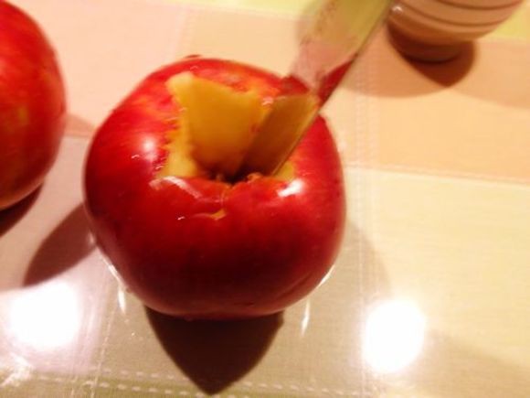 Dù bị ngăn cản bạn cứ tự tin cho 3 quả táo vào nồi cơm điện nấu vì món tráng miệng siêu ngon sắp xuất hiện rồi - Ảnh 2.