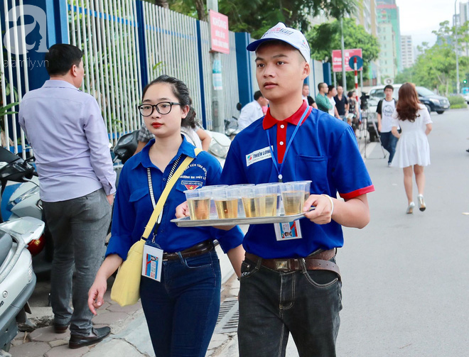 Những hình ảnh ngày thi đầu tiên kỳ thi THPT Quốc gia 2018 - Ảnh 7.