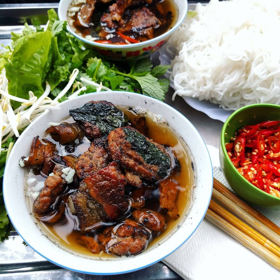 Bún Chả Xương Sông: Hương Vị Đặc Sắc Của Ẩm Thực Hà Nội