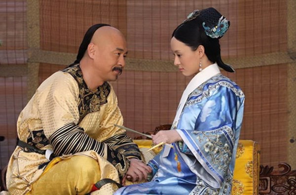 Vì sao Châu Tấn nghe dàn hậu cung Chân Hoàn Truyện bị kể xấu ngay trên sóng truyền hình lại bật cười? - Ảnh 8. Vì sao Châu Tấn nghe dàn hậu cung Chân Hoàn Truyện bị kể xấu ngay trên sóng truyền hình lại bật cười? - Ảnh 8.