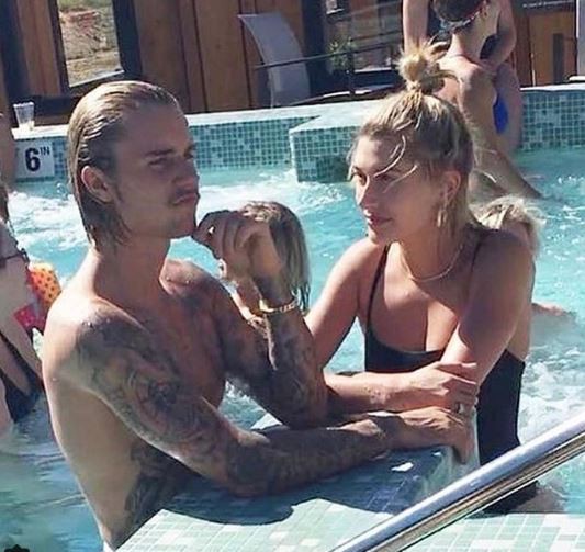 Yêu nhau chóng vánh, Justin Bieber và bạn gái siêu mẫu được dự đoán chia tay sau 1-2 tháng nữa - Ảnh 1.