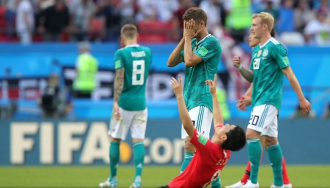Đức bị loại khỏi World Cup: Khoảnh khắc dàn cầu thủ đẹp hơn hoa rơi nước mắt, chị em tan nát cõi lòng! - Ảnh 11.
