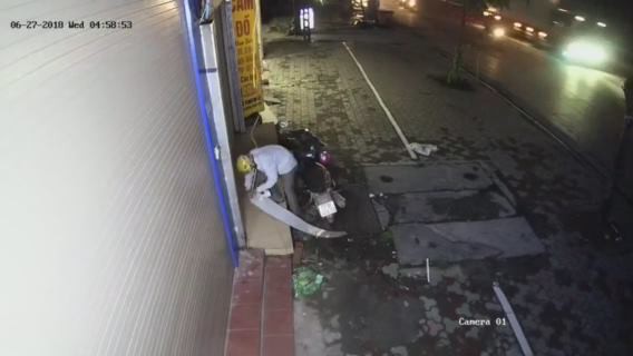 Clip: Nam thanh niên cầm que khều trộm camera an ninh bị chủ nhà đăng lên MXH dằn mặt - Ảnh 3. Clip: Nam thanh niên cầm que khều trộm camera an ninh bị chủ nhà đăng lên MXH dằn mặt - Ảnh 3.