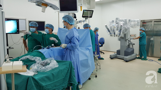 Bệnh viện Việt Nam lần đầu tiên thực hiện cắt thận từ người cho còn sống bằng robot  - Ảnh 3.