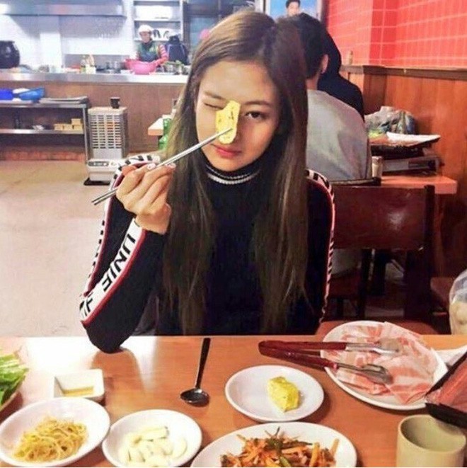 Bí quyết gì giúp Jennie Kim (Black Pink) duy trì được vóc dáng tuyệt hảo không có nổi 1% mỡ thừa? - Ảnh 4. Bí quyết gì giúp Jennie Kim (Black Pink) duy trì được vóc dáng tuyệt hảo không có nổi 1% mỡ thừa? - Ảnh 4.