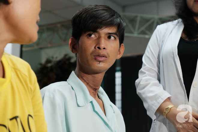 Bác sĩ Việt cứu chàng trai Campuchia 2 năm trời không nói, không thở được bằng mũi - Ảnh 1.