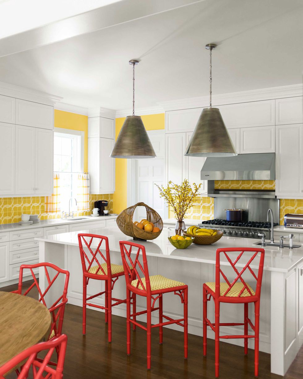 10 căn bếp màu vàng này sẽ khiến bạn hài lòng ngay lập tức khi nhìn thấy - Ảnh 1.