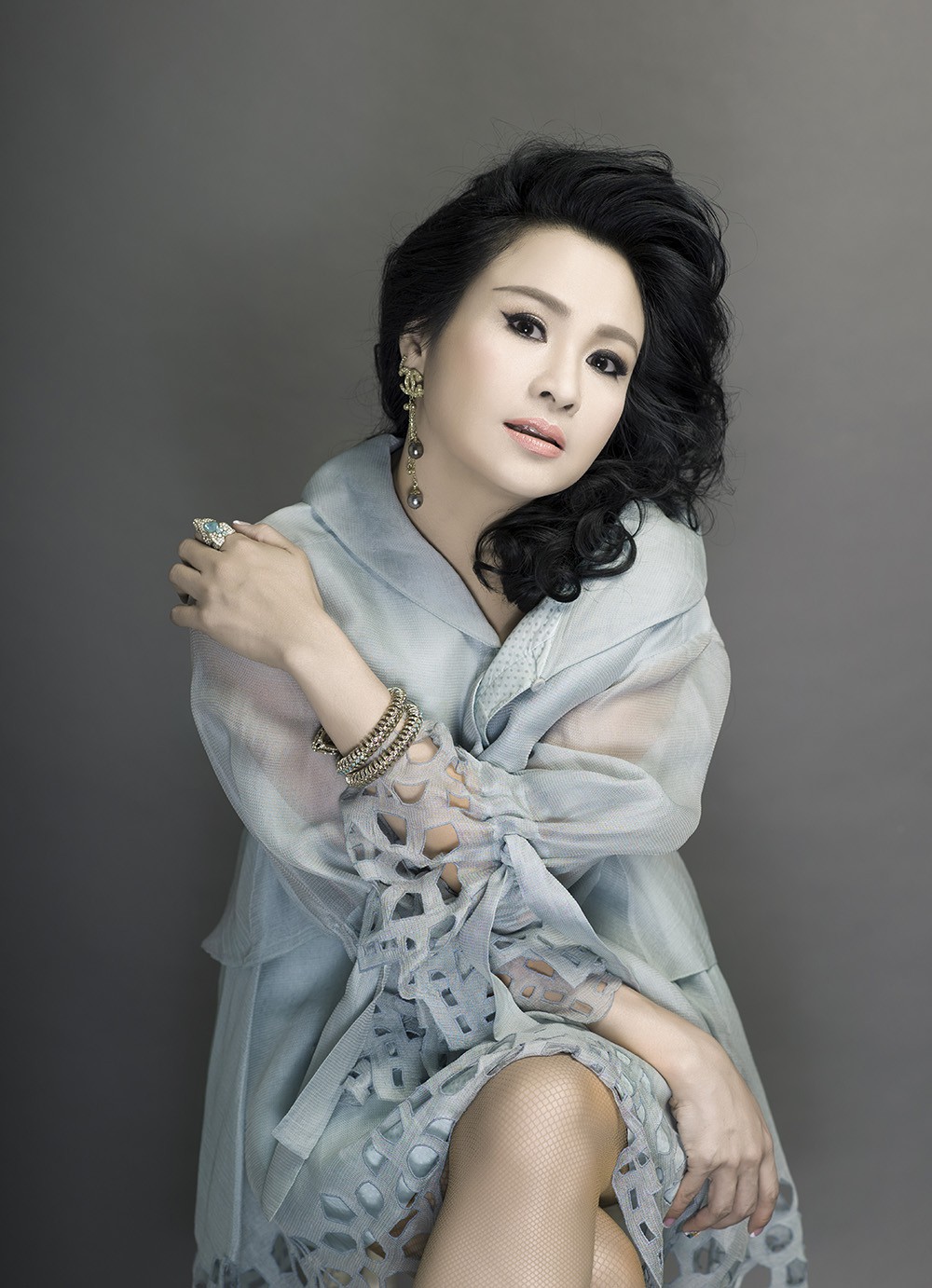 Bộ tứ Diva nhạc Việt: Kẻ lận đận đôi ba lần lỡ dở, người hạnh phúc với tổ ấm xứ cờ hoa - Ảnh 7. Bộ tứ Diva nhạc Việt: Kẻ lận đận đôi ba lần lỡ dở, người hạnh phúc với tổ ấm xứ cờ hoa - Ảnh 7.