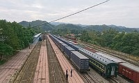 Tàu hỏa đâm xe bồn ở Nghệ An, đường sắt Bắc - Nam tê liệt nhiều giờ - Ảnh 6.