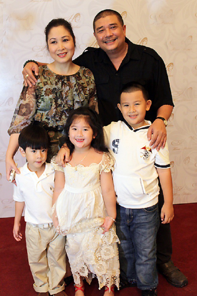 Sống trong cảnh con anh, con tôi, con chúng ta, những sao Việt này vẫn có hạnh phúc viên mãn - Ảnh 9.