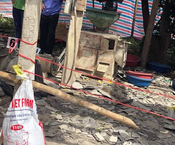 Tuyên Quang: Máy nghiền bột phát nổ, 2 người tử vong thương tâm - Ảnh 1.